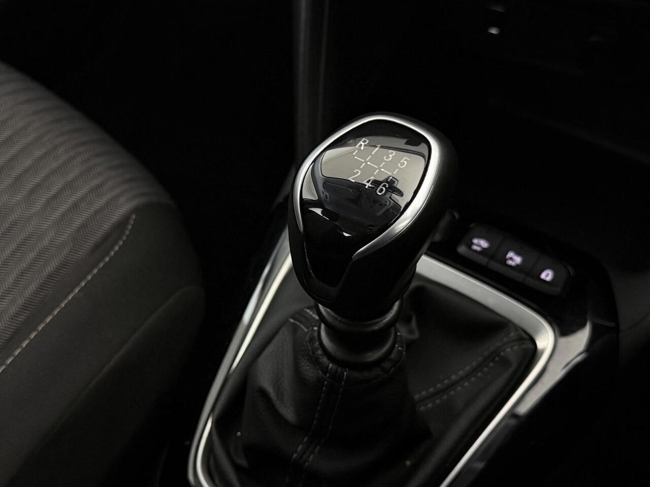 Vauxhall Corsa thumbnail Interior Front