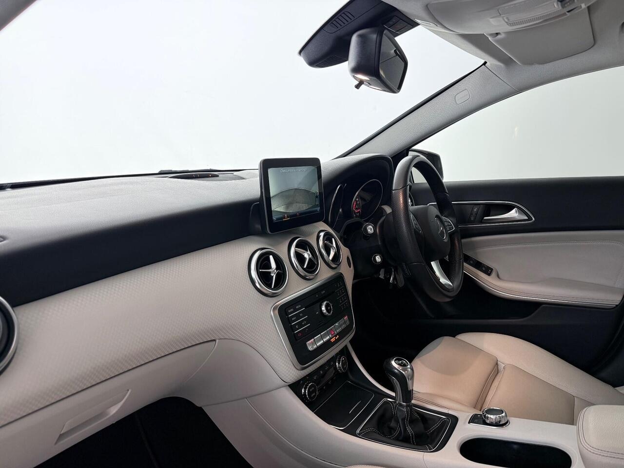 Mercedes-Benz A Class thumbnail Interior Front