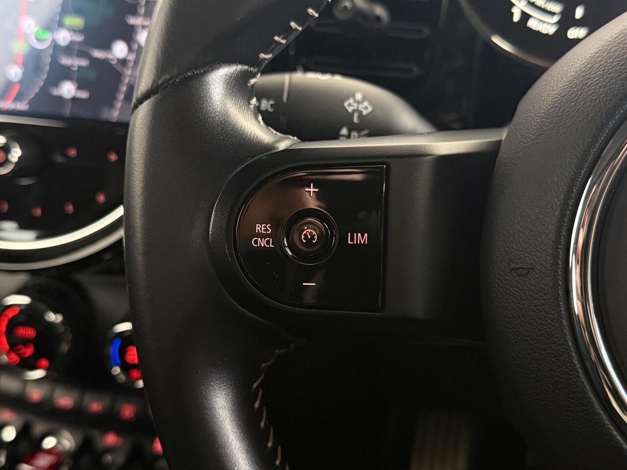 MINI Hatch thumbnail Misc Controls