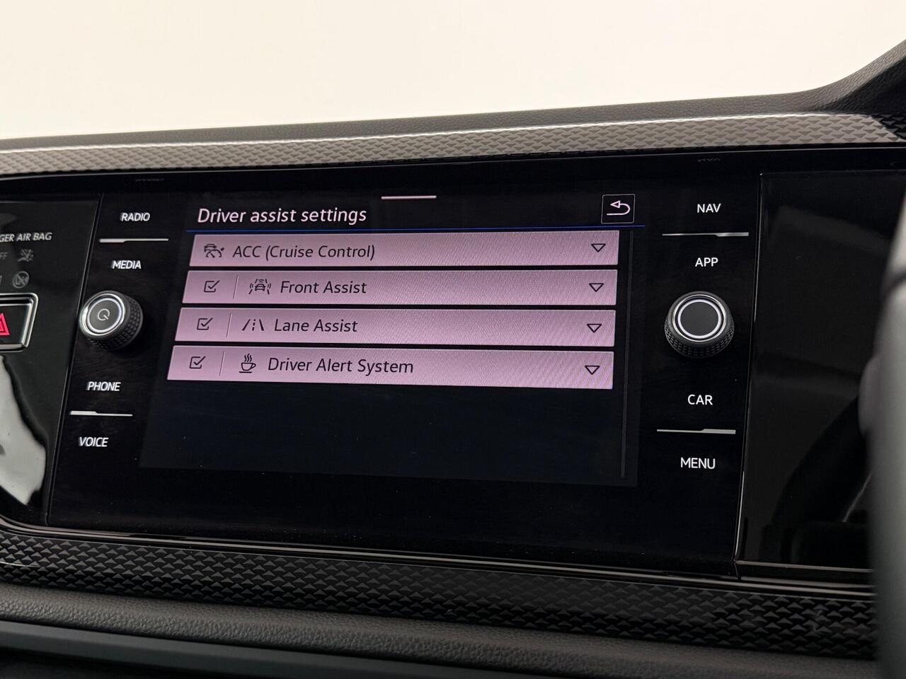Volkswagen Polo thumbnail Infotainment System
