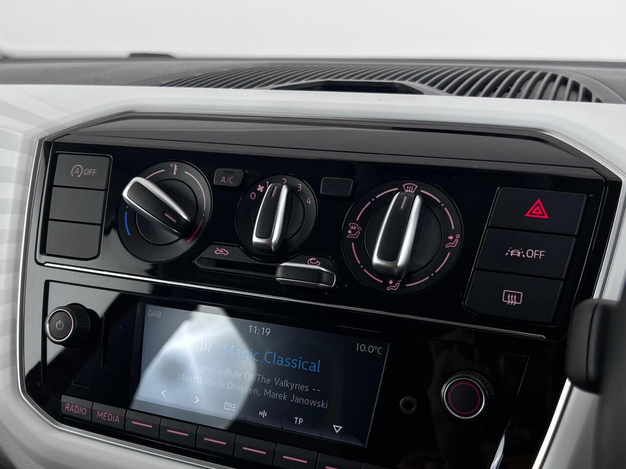 Volkswagen up! thumbnail Infotainment System