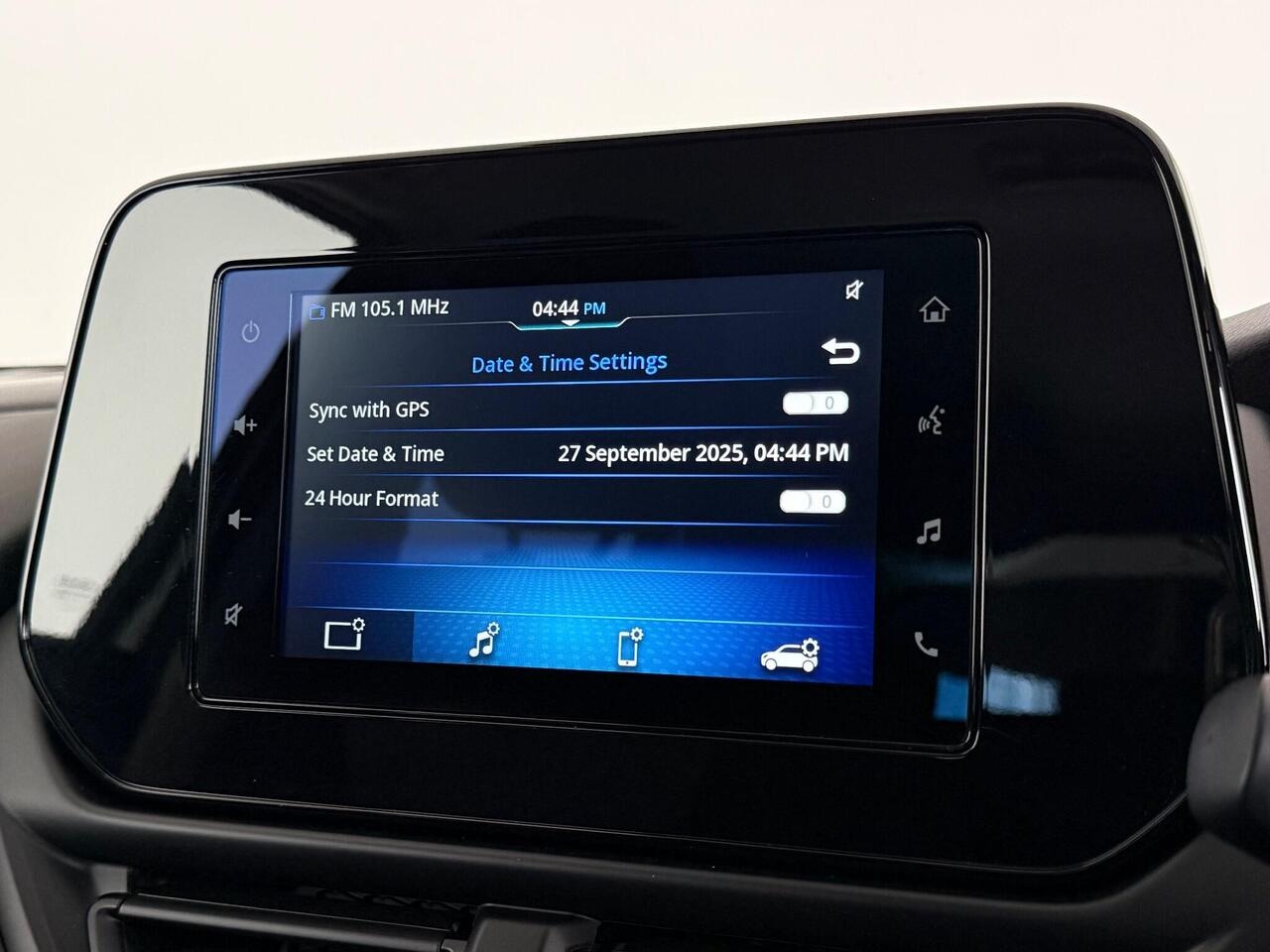 Suzuki S-Cross thumbnail Infotainment System