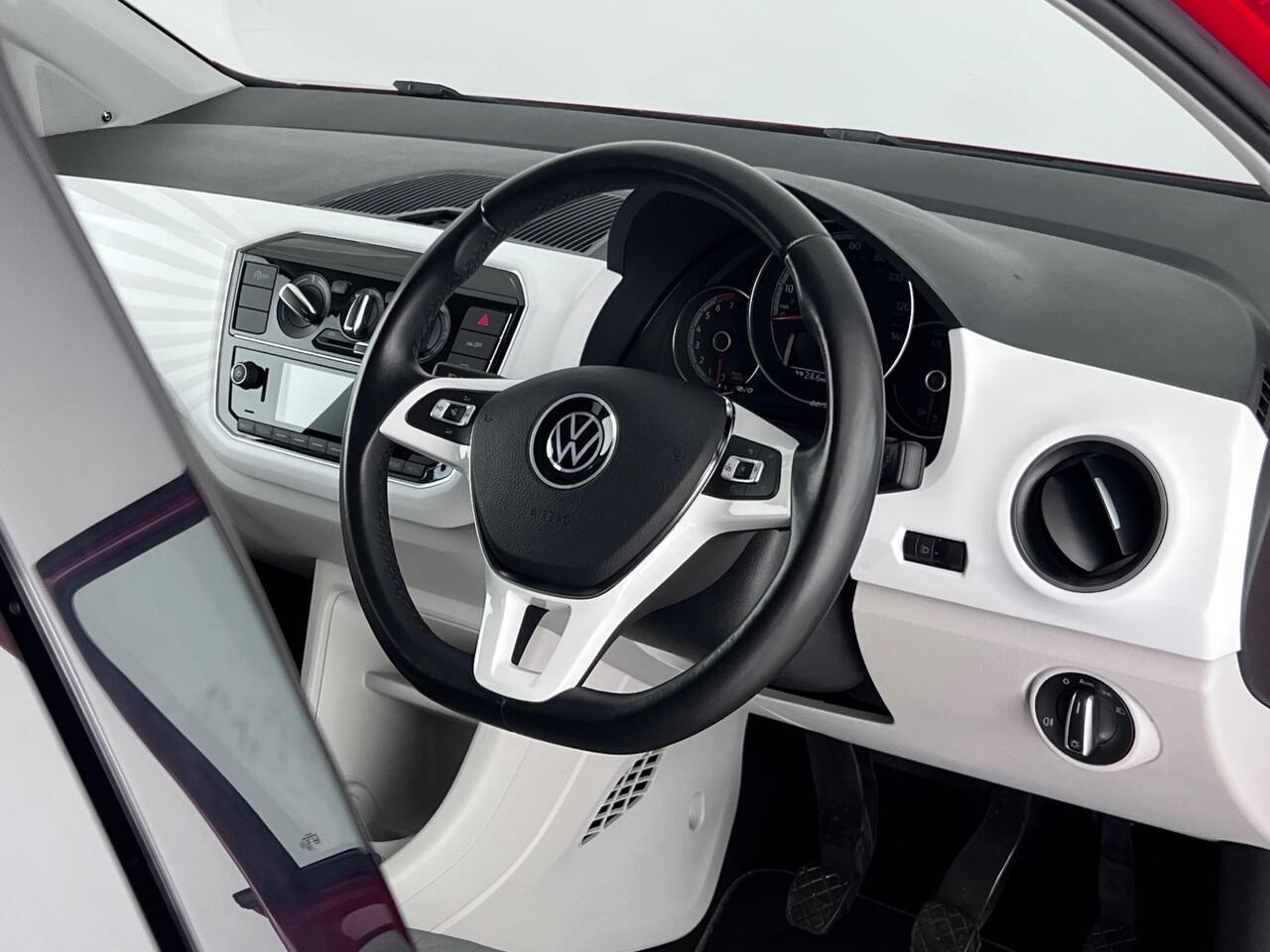 Volkswagen up! thumbnail Steering Wheel