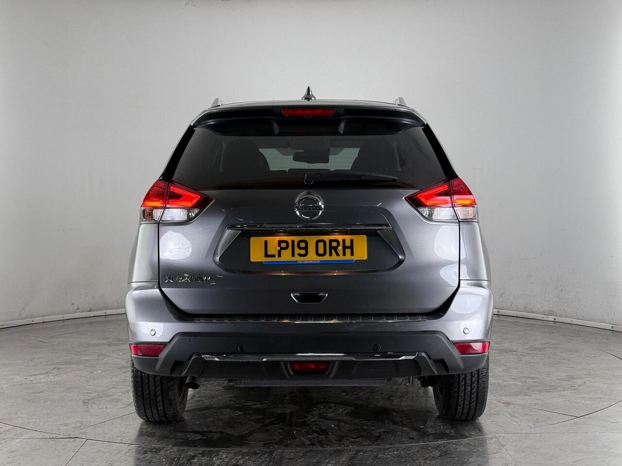 Nissan X-Trail thumbnail Rear