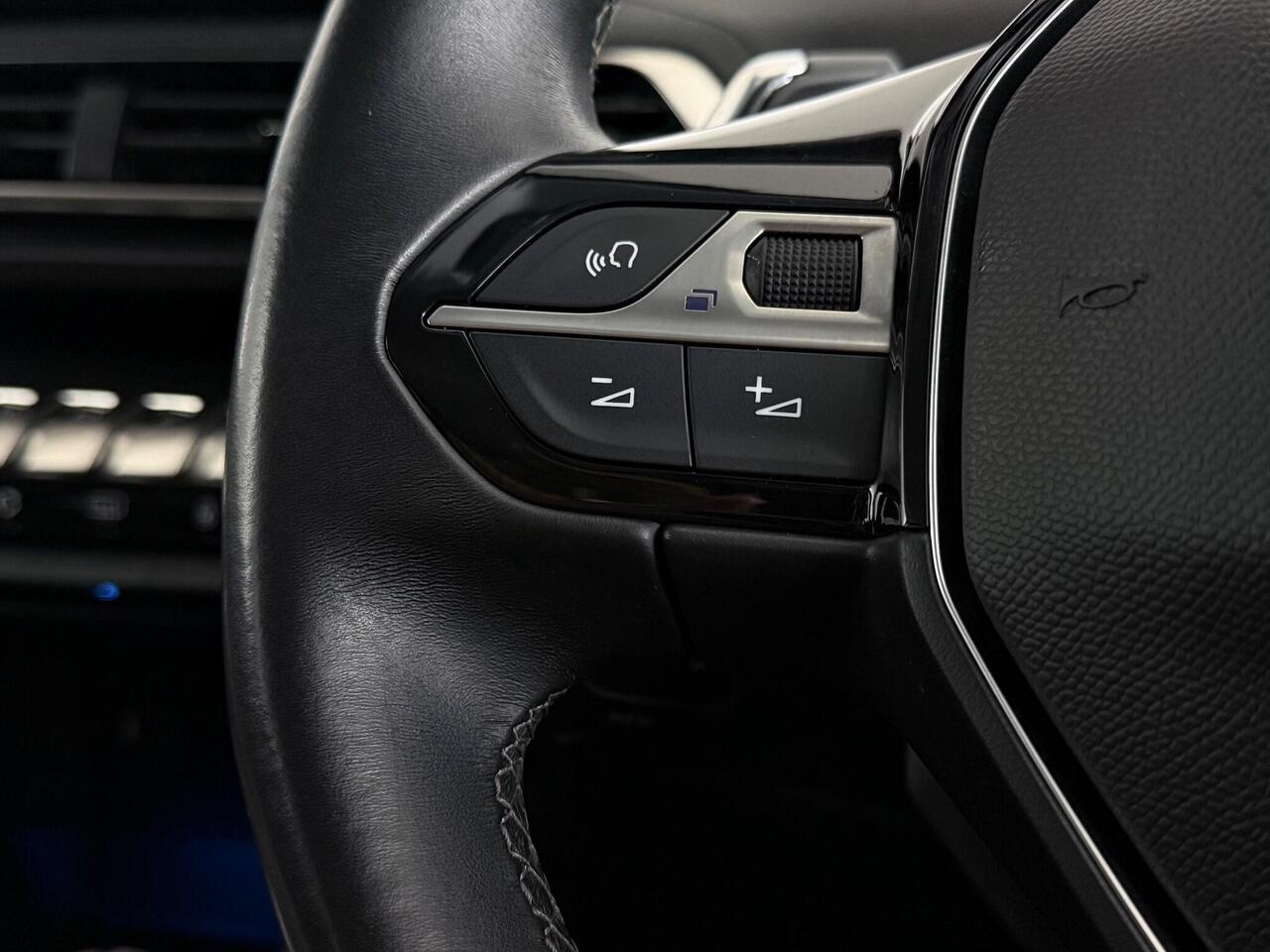 Peugeot 3008 thumbnail Misc Controls