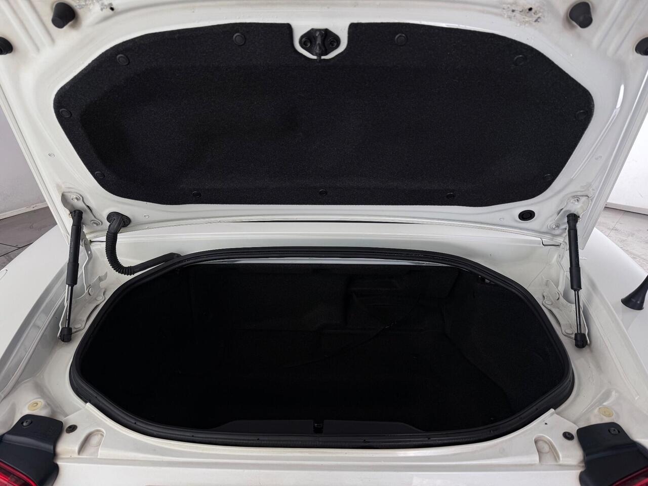 Fiat 124 Spider thumbnail Boot