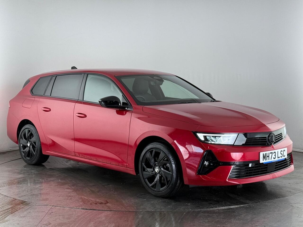 Vauxhall Astra thumbnail Front Right