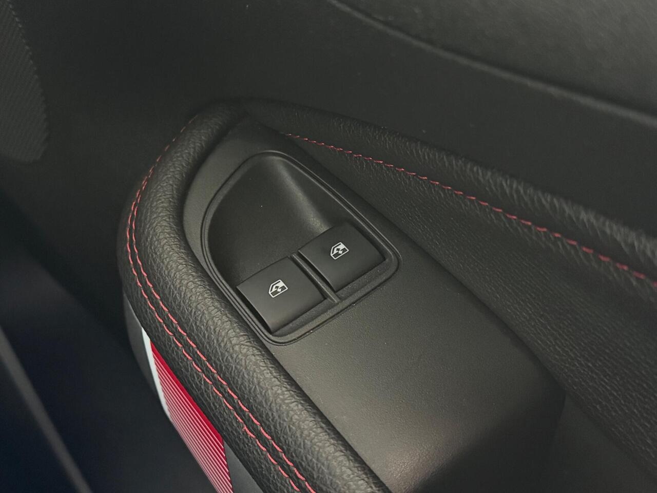 Vauxhall ADAM thumbnail Door Interior