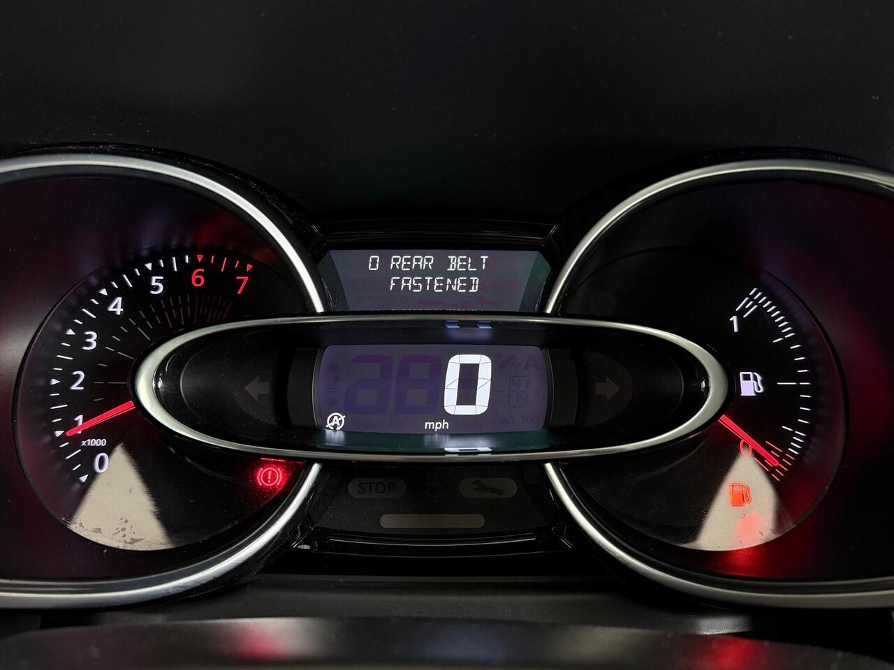 Renault Clio thumbnail Driver Instruments