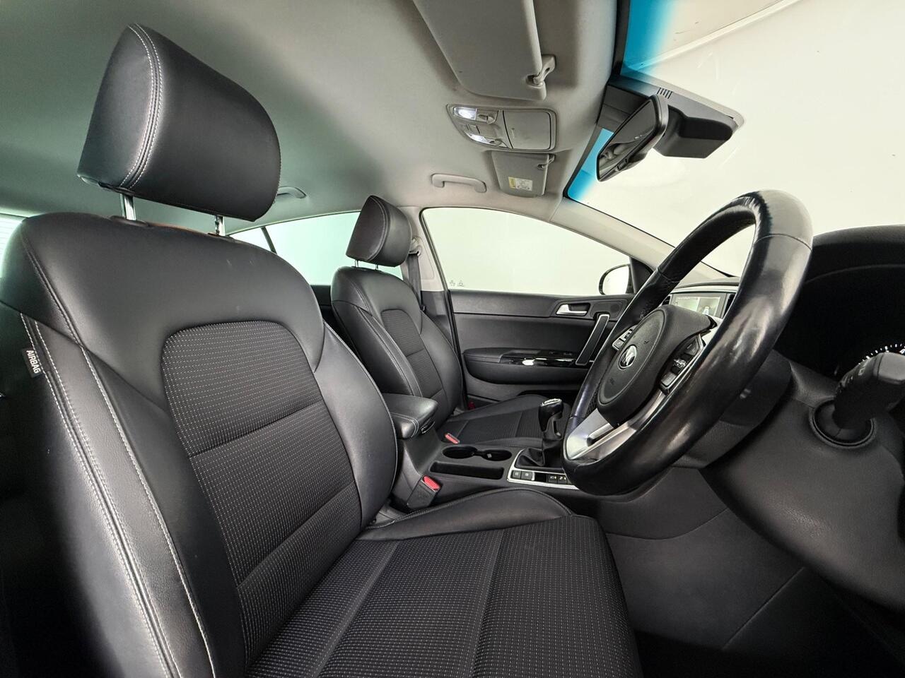 Kia Sportage thumbnail Seat Driver