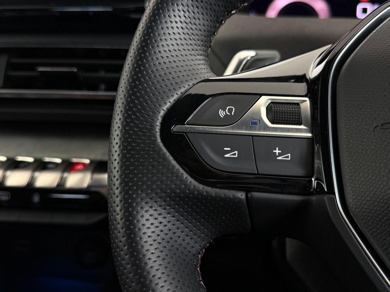 Peugeot 3008 thumbnail Misc Controls