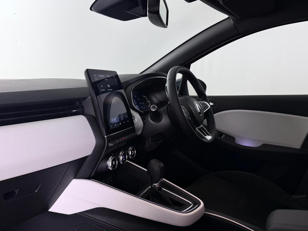 Renault Clio thumbnail Interior Front