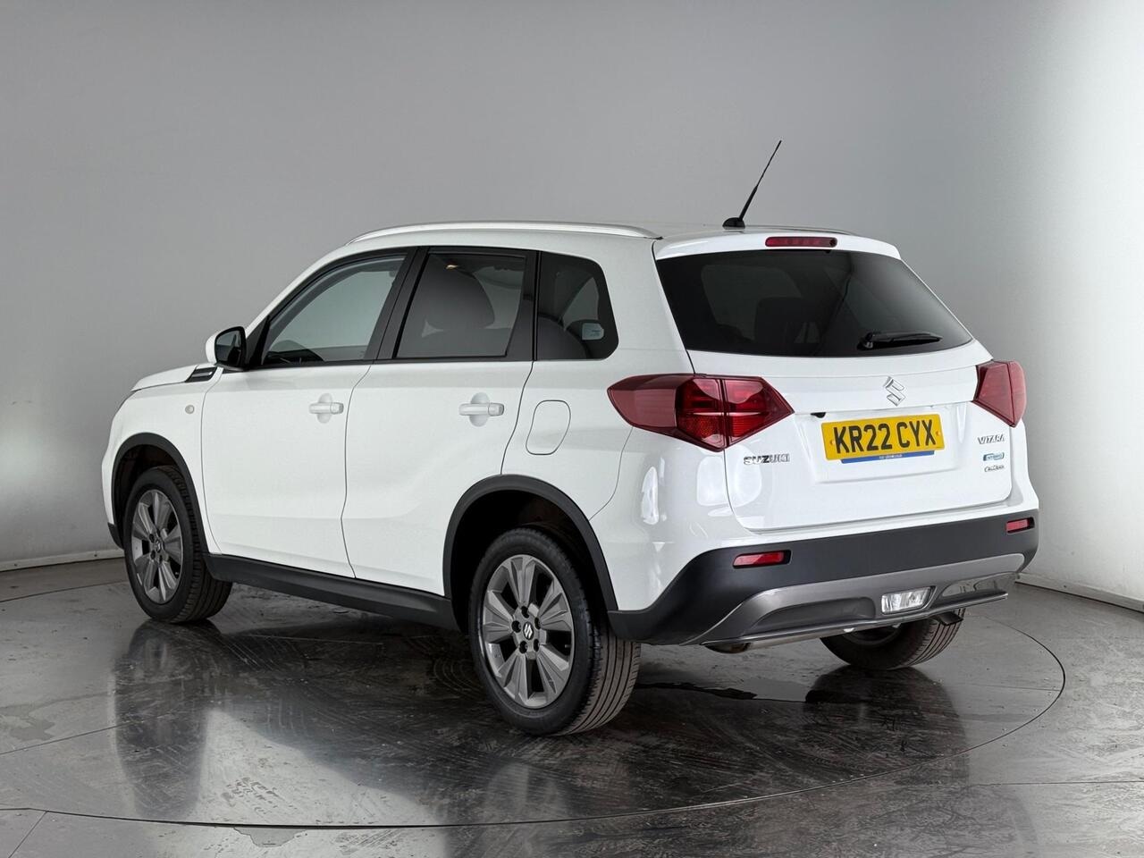 Suzuki Vitara thumbnail Rear Left