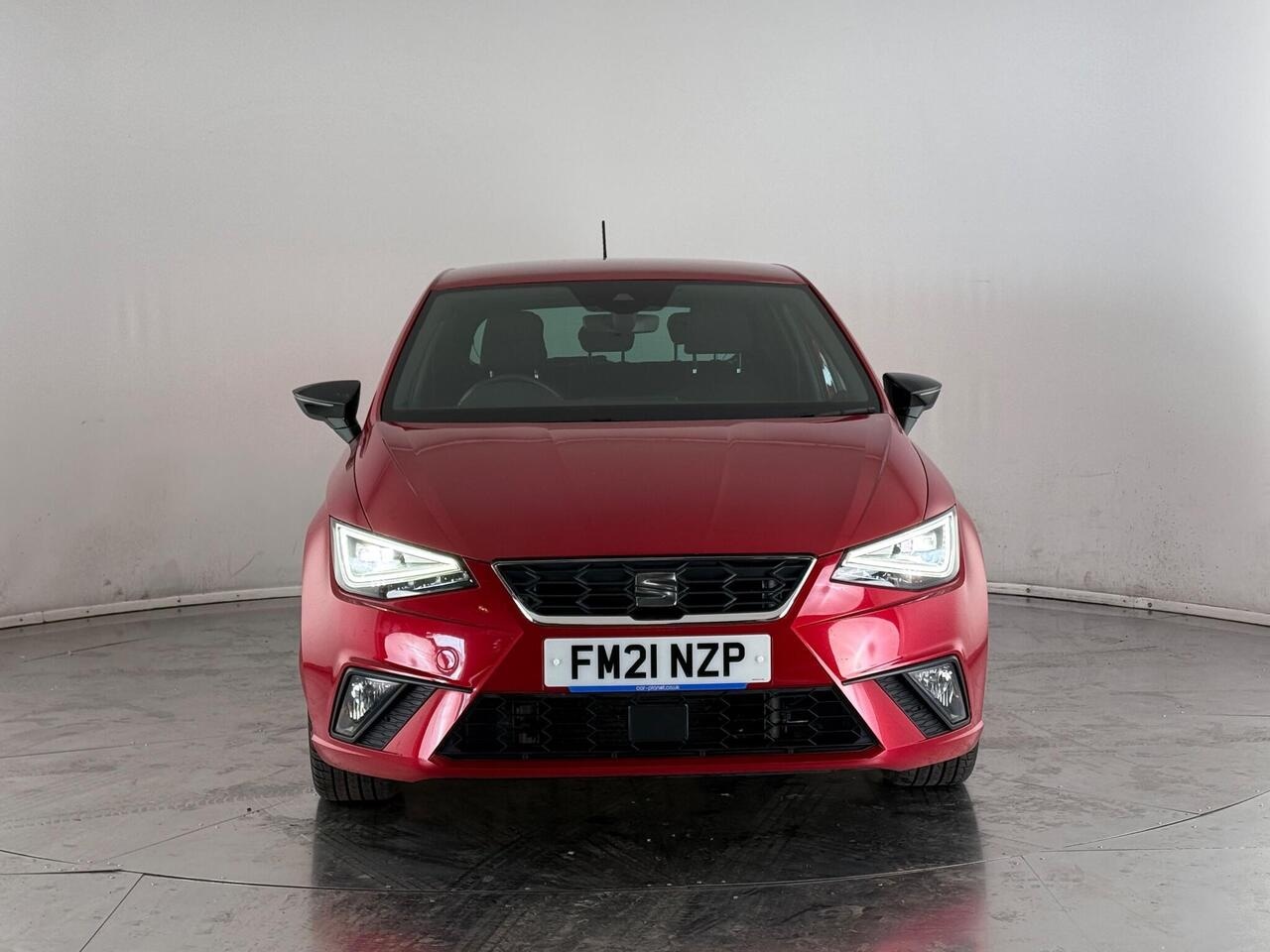 SEAT Ibiza thumbnail Front