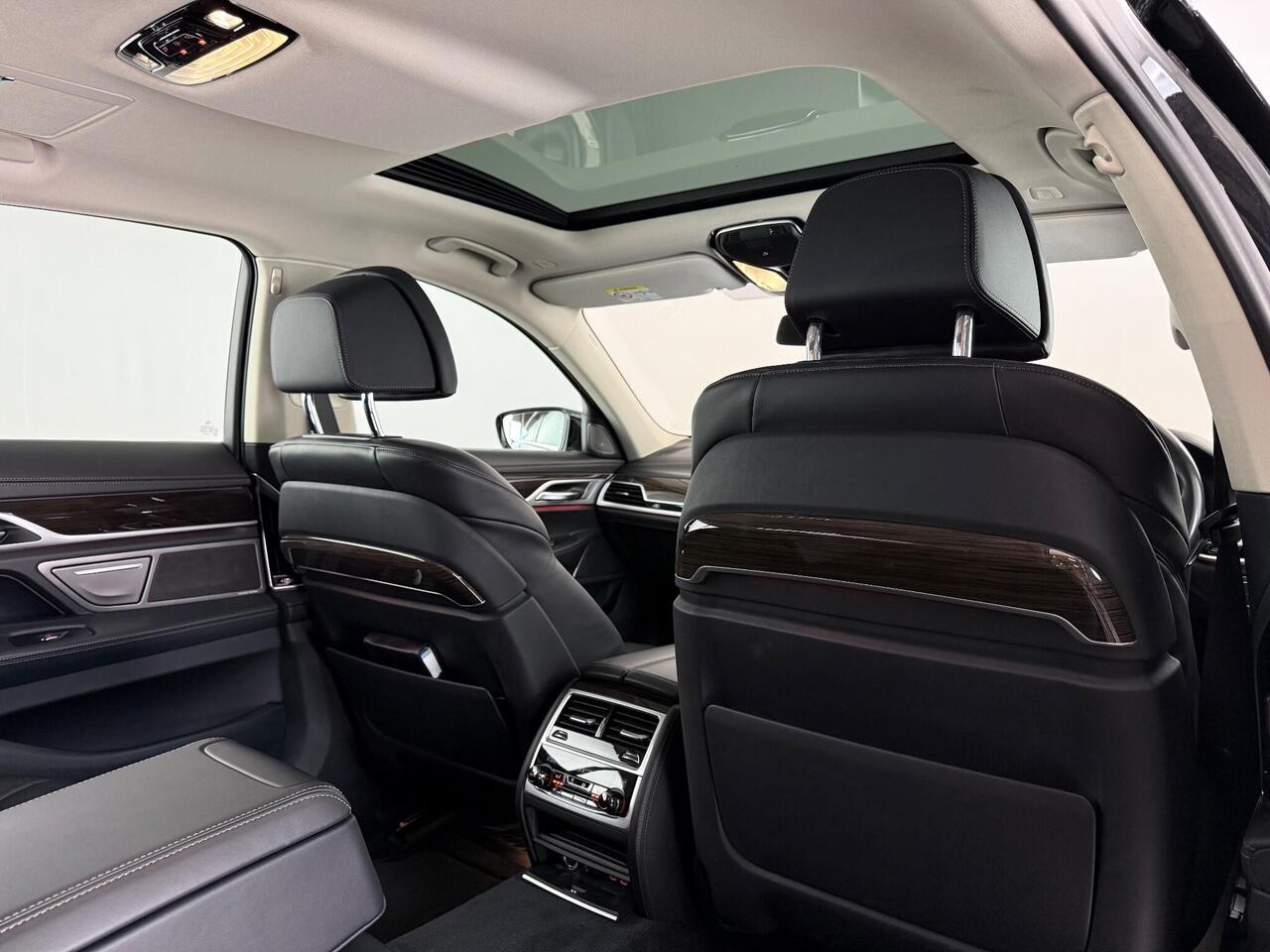 BMW 7 Series thumbnail Seats Rear