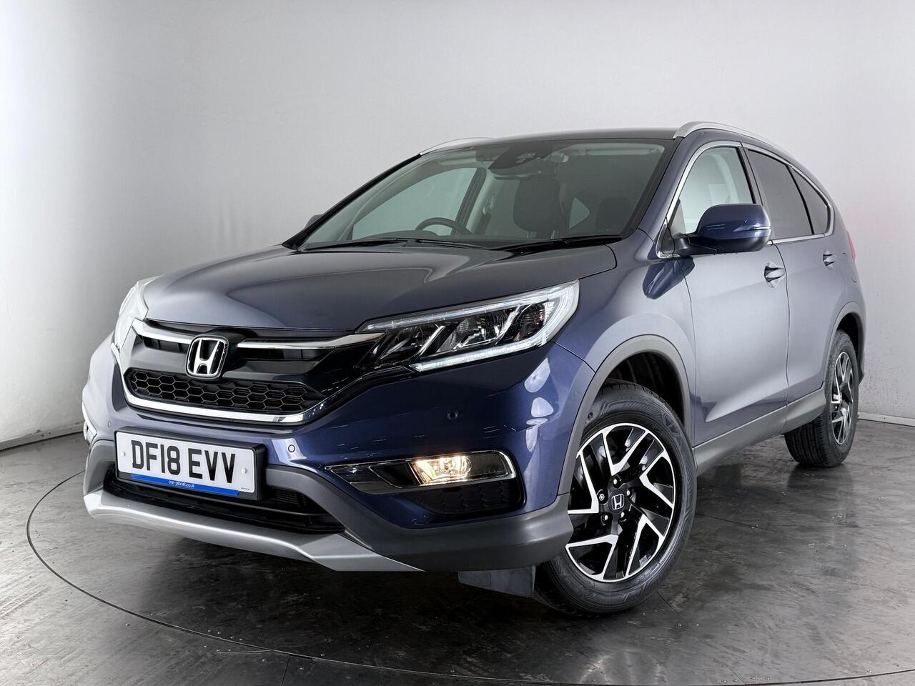 Honda CR-V thumbnail Front Left