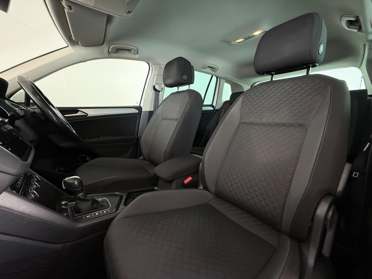 Volkswagen Tiguan thumbnail Seat Front Passenger