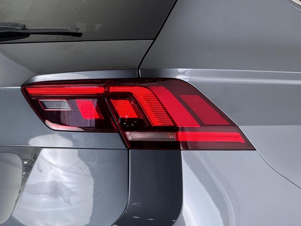 Volkswagen Tiguan Allspace thumbnail Lights Rear