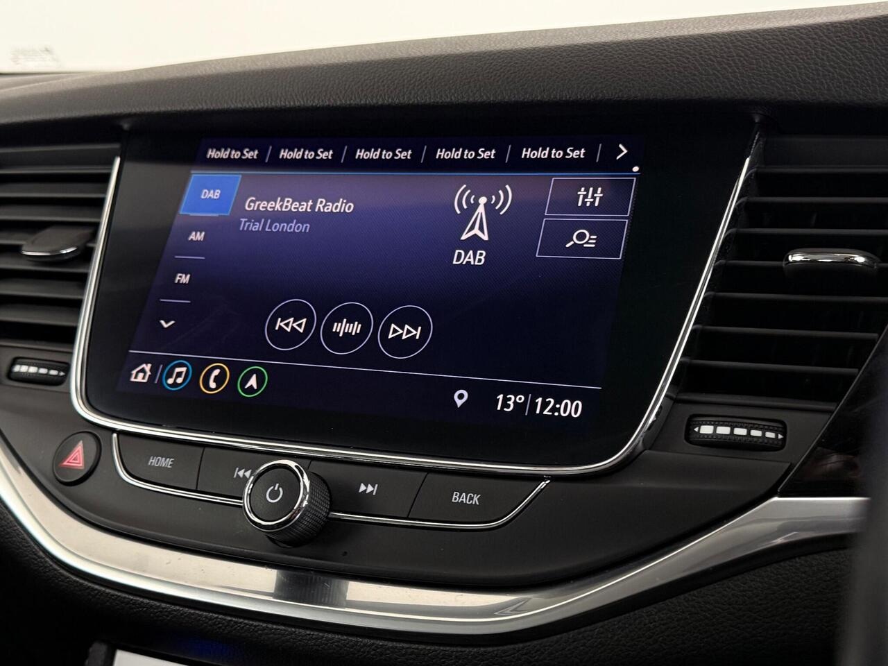 Vauxhall Astra thumbnail Infotainment System