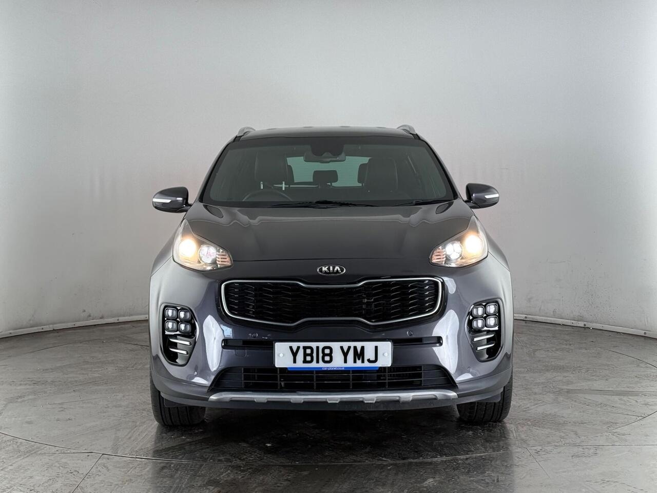 Kia Sportage thumbnail Front