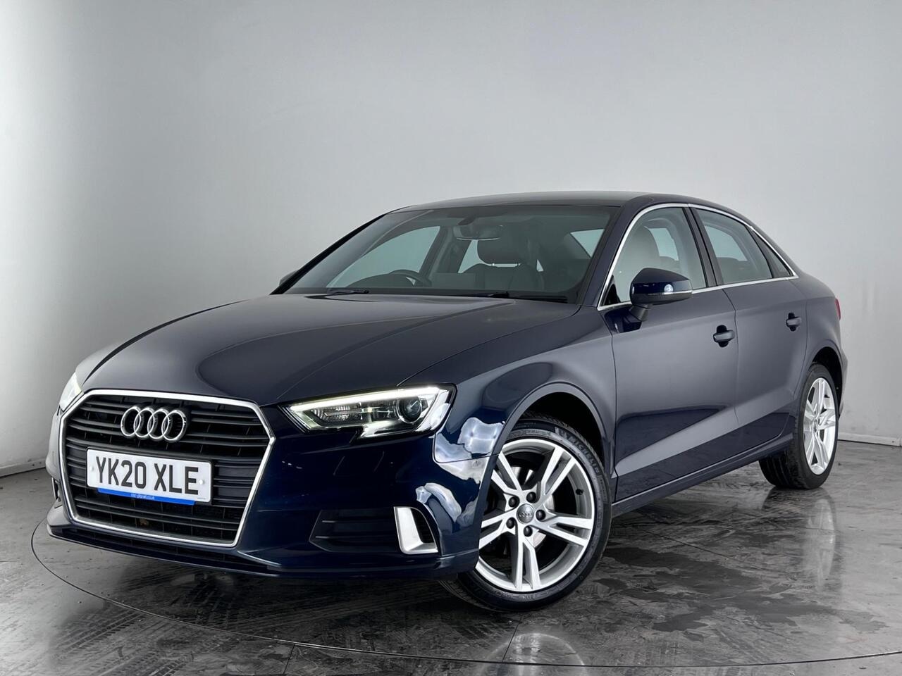 Audi A3 thumbnail Front Left