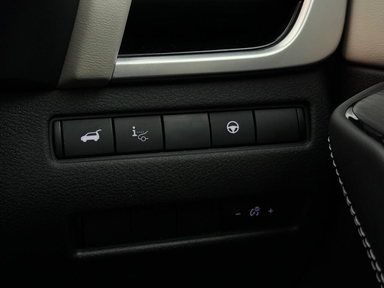 Nissan Qashqai thumbnail Misc Controls