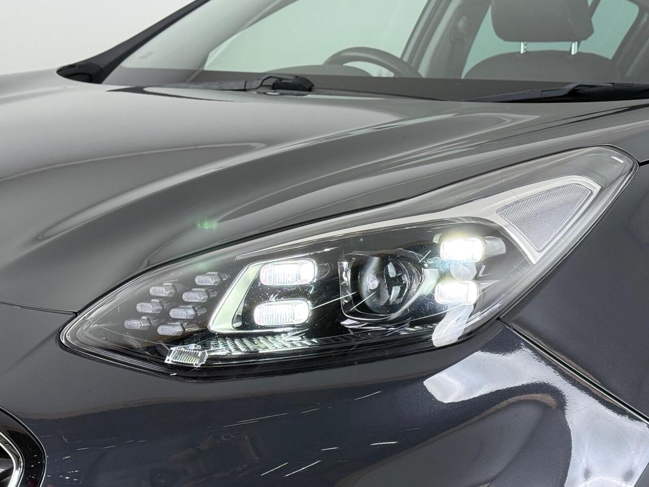 Kia Sportage thumbnail Lights Front