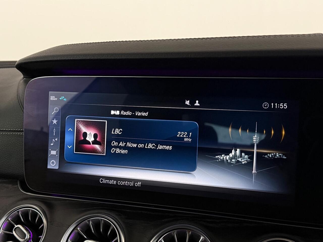 Mercedes-Benz E Class thumbnail Infotainment System
