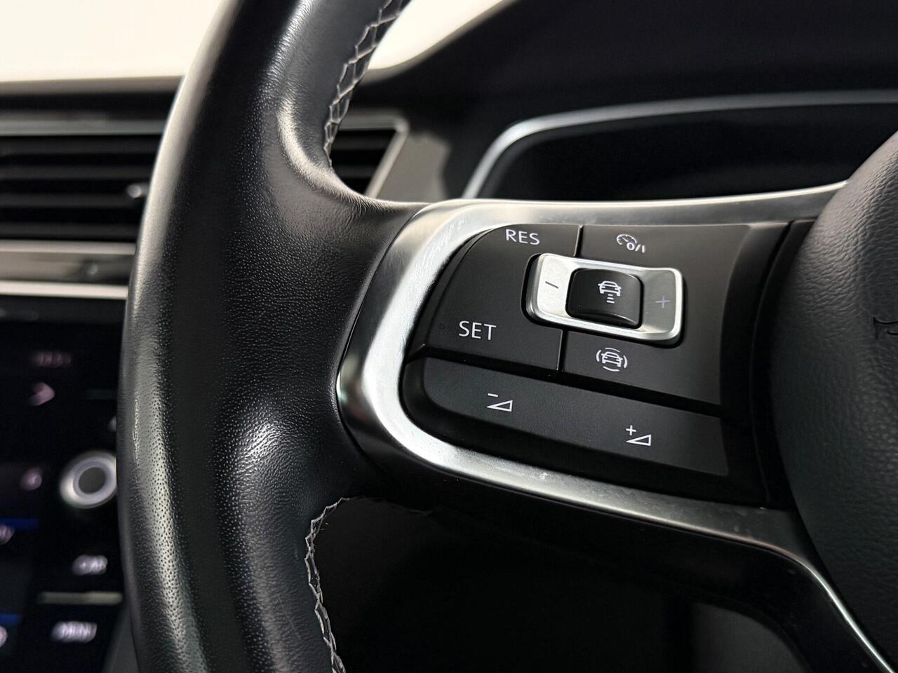 Volkswagen Tiguan thumbnail Misc Controls