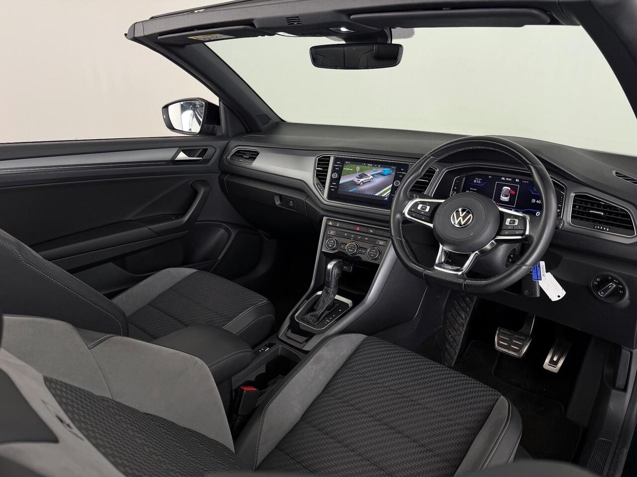 Volkswagen T-Roc thumbnail Interior Front
