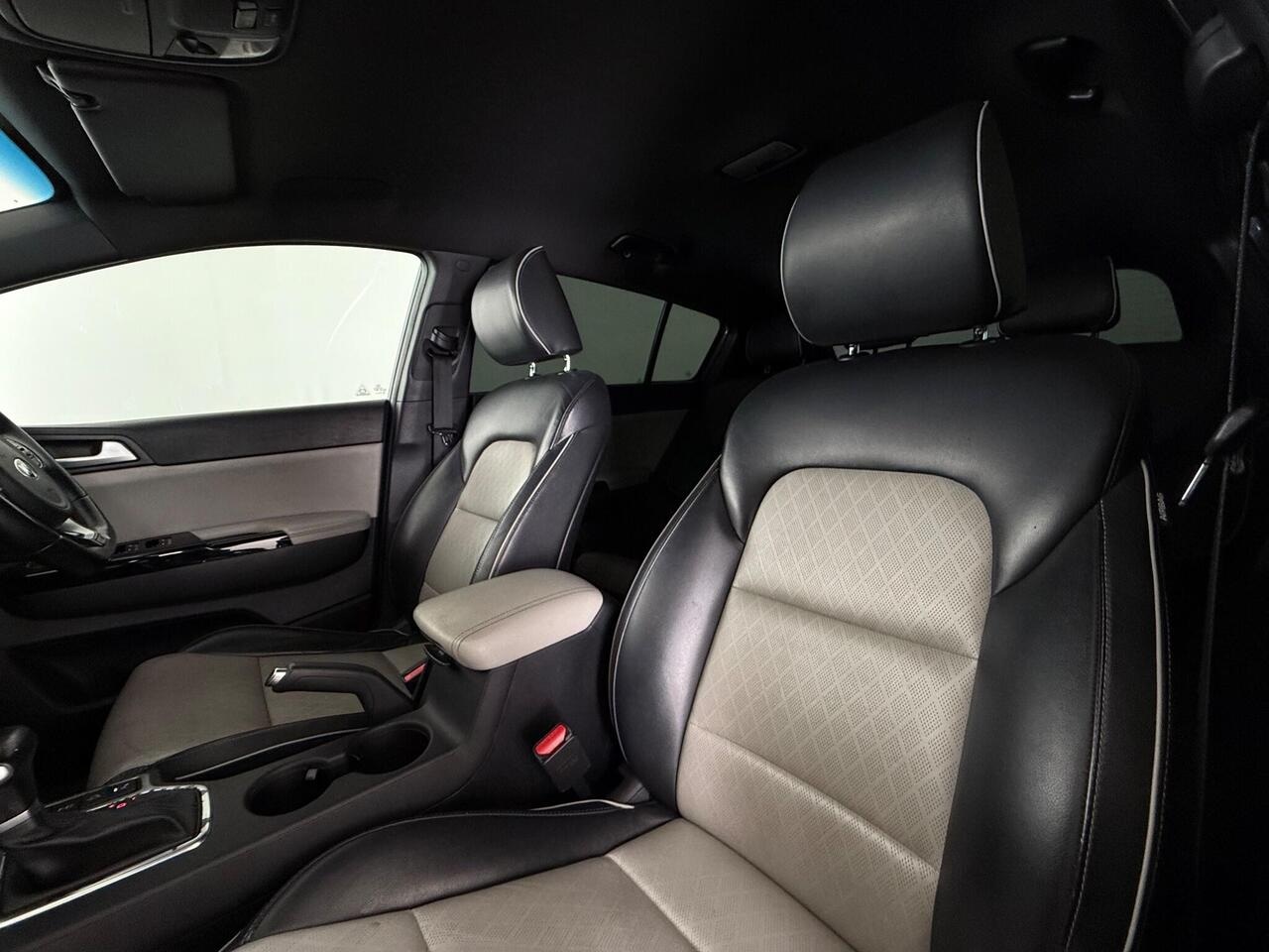 Kia Sportage thumbnail Seat Front Passenger