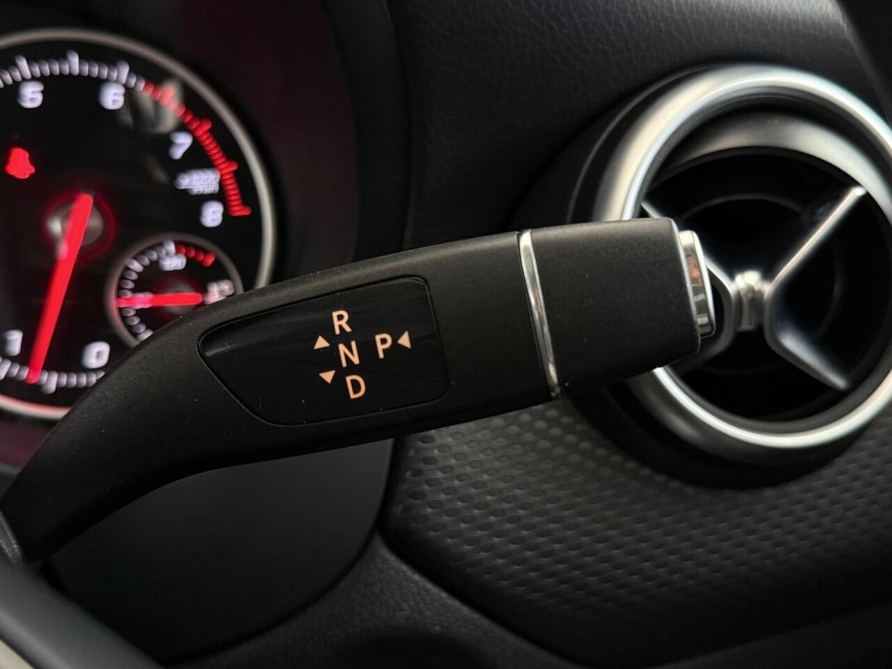 Mercedes-Benz A Class thumbnail Misc Controls
