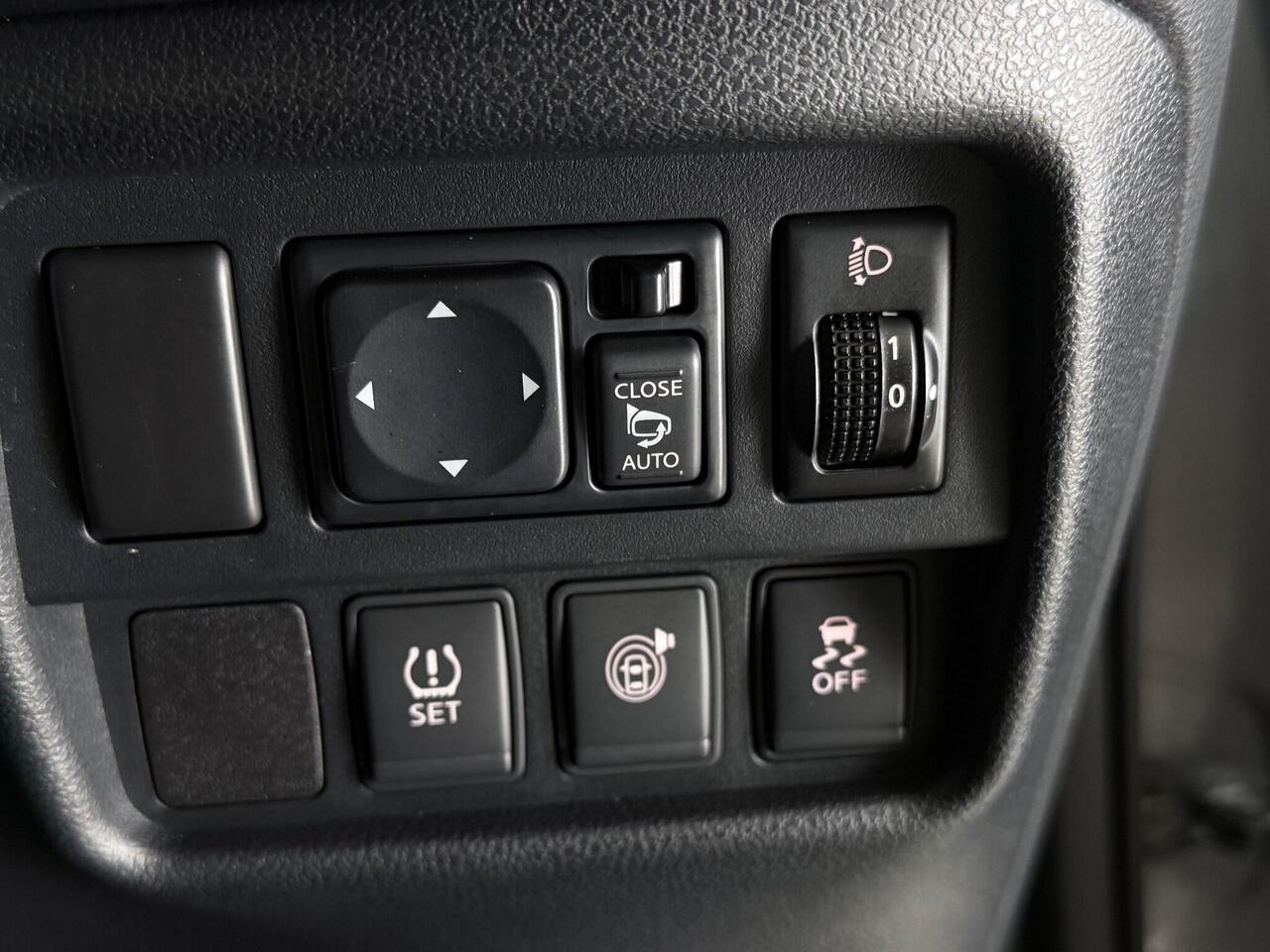 Nissan Juke thumbnail Misc Controls