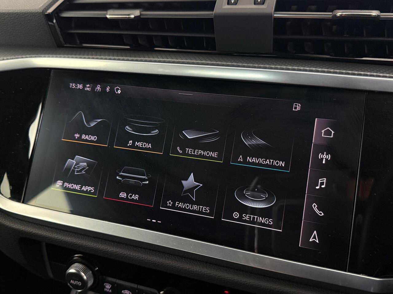 Audi Q3 thumbnail Infotainment System