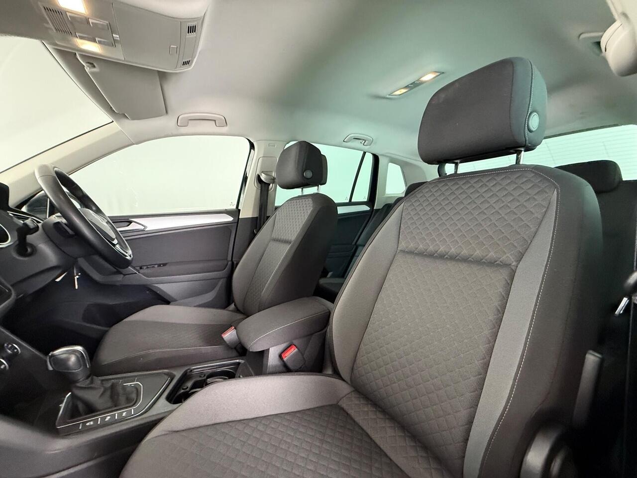 Volkswagen Tiguan thumbnail Seat Front Passenger