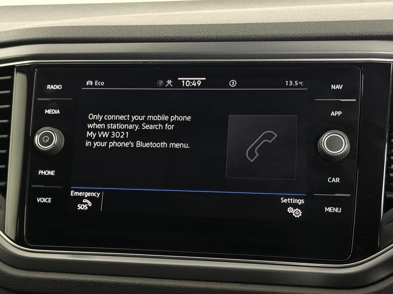 Volkswagen T-Roc thumbnail Infotainment System