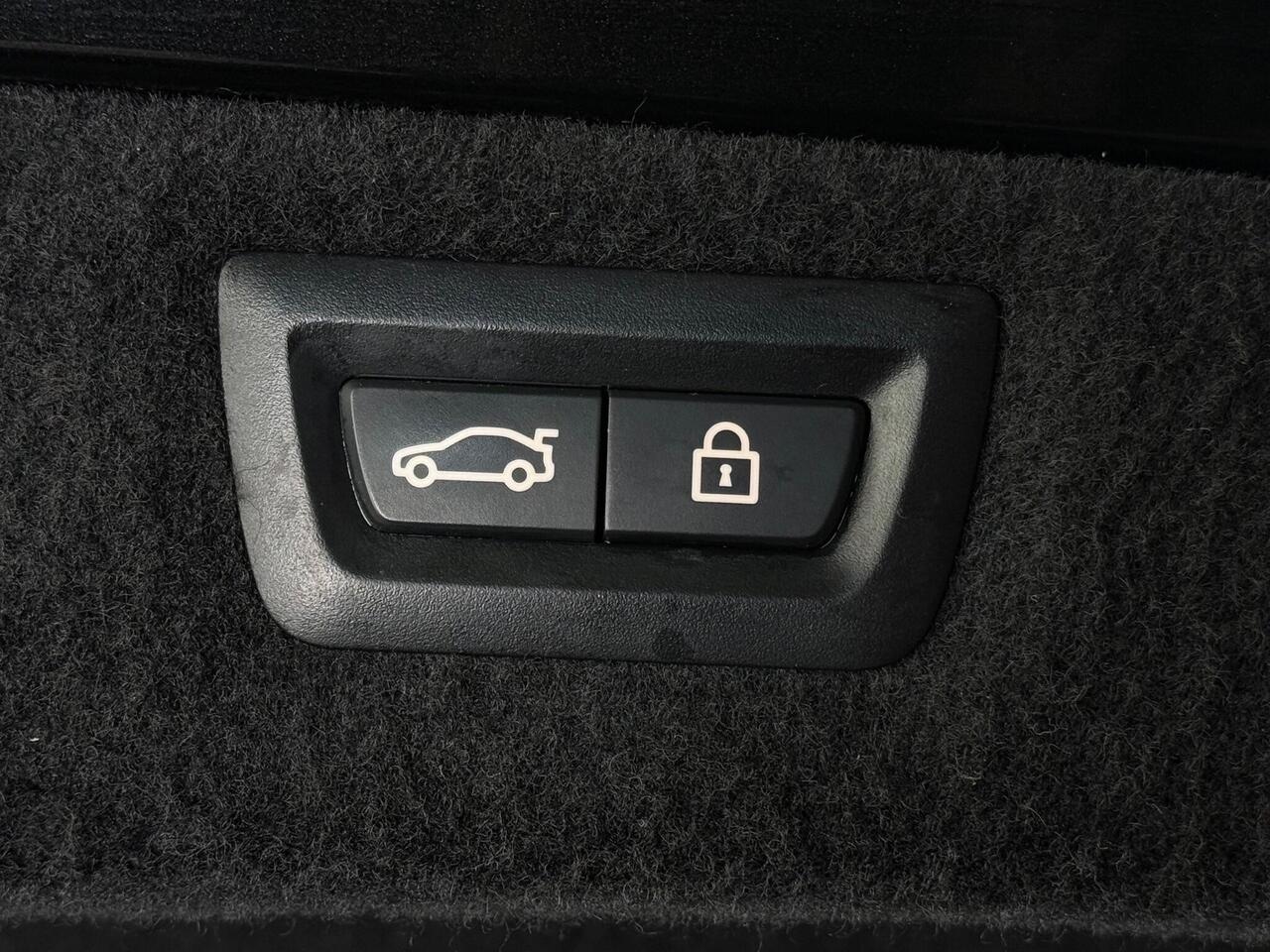 BMW 8 Series thumbnail Misc Controls