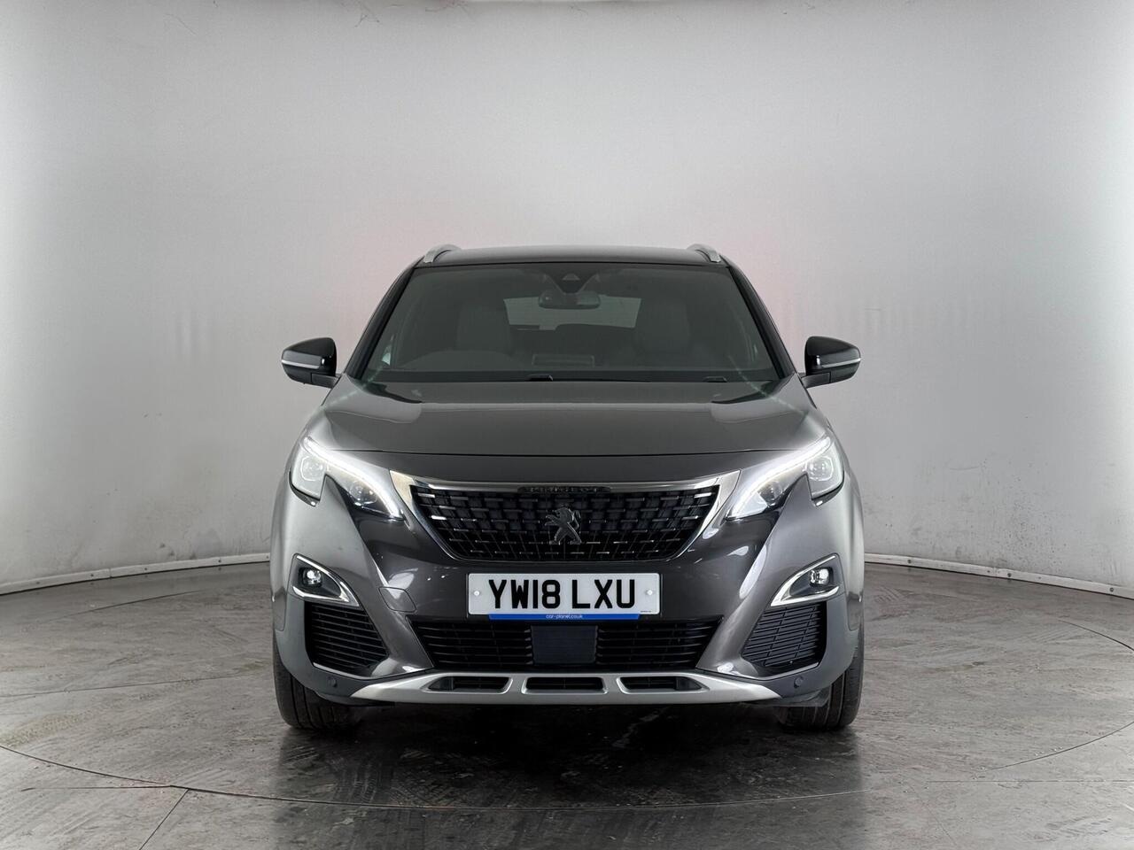 Peugeot 3008 thumbnail Front
