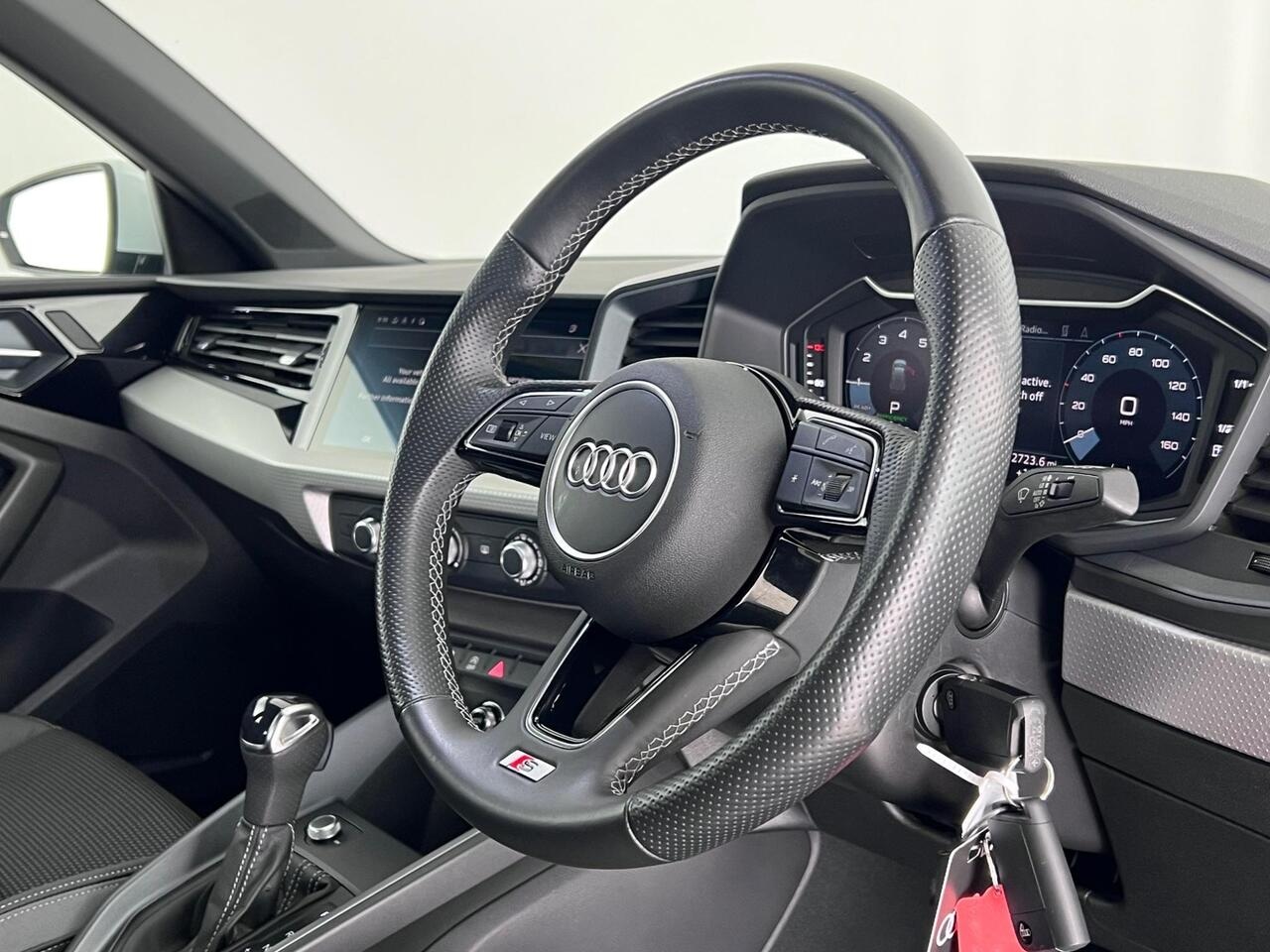 Audi A1 thumbnail Steering Wheel