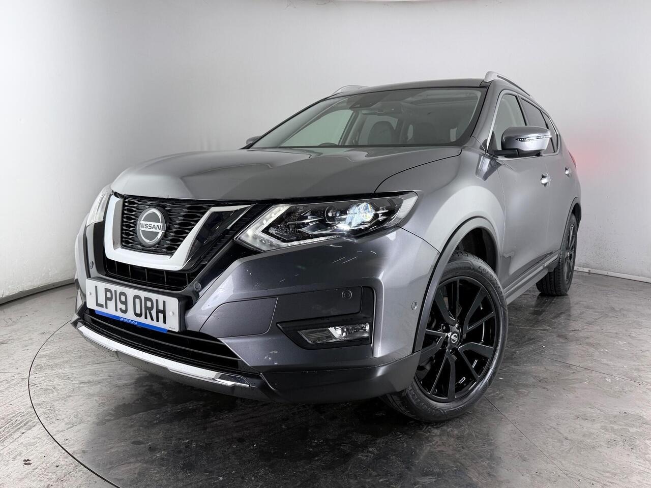 Nissan X-Trail thumbnail Front Left