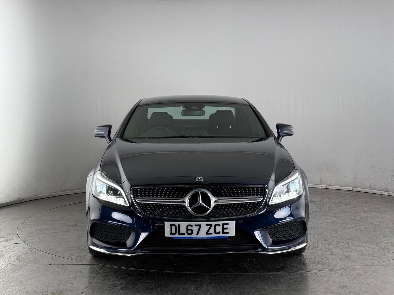 Mercedes-Benz CLS thumbnail Front