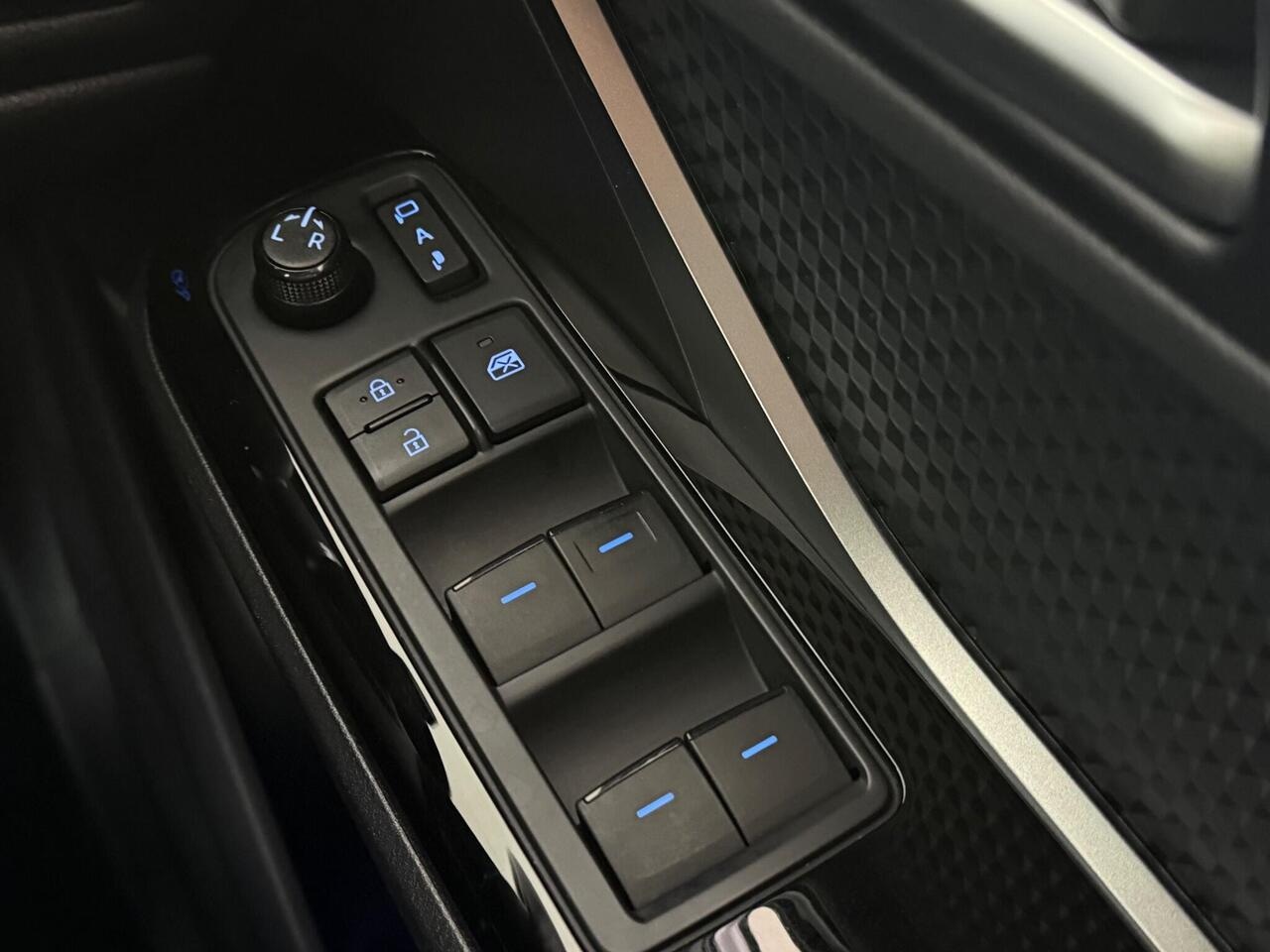 Toyota C-HR thumbnail Misc Controls