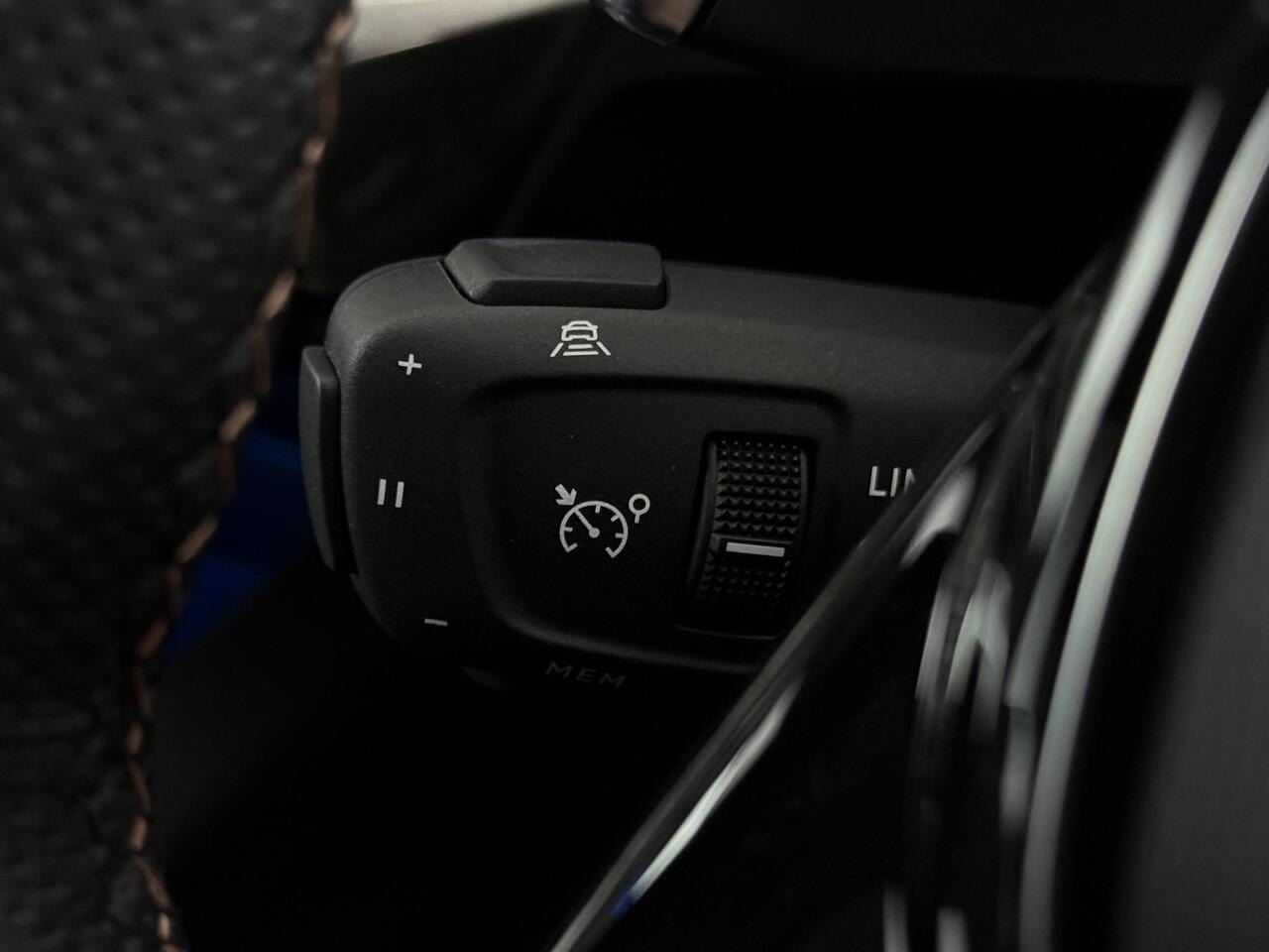 Peugeot 3008 thumbnail Misc Controls