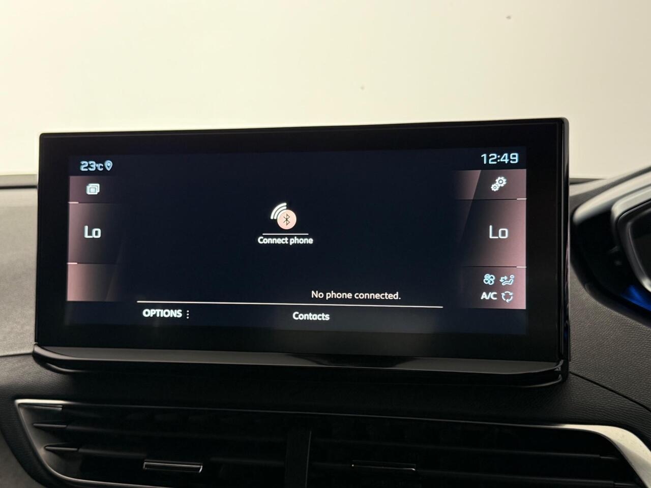 Peugeot 3008 thumbnail Infotainment System