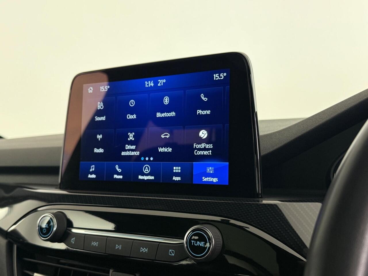 Ford Kuga thumbnail Infotainment System