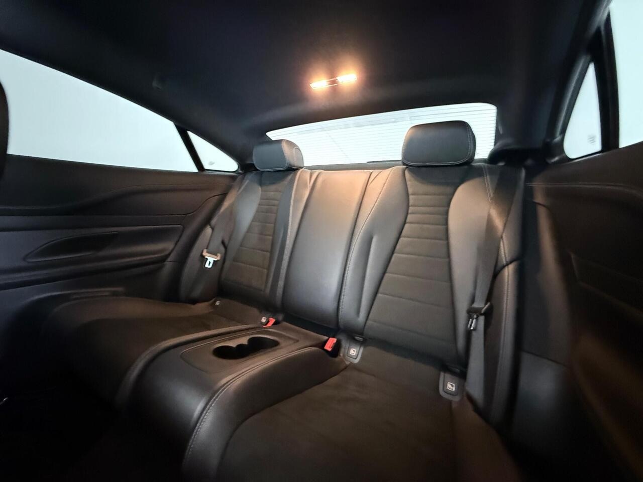 Mercedes-Benz E Class thumbnail Seats Rear