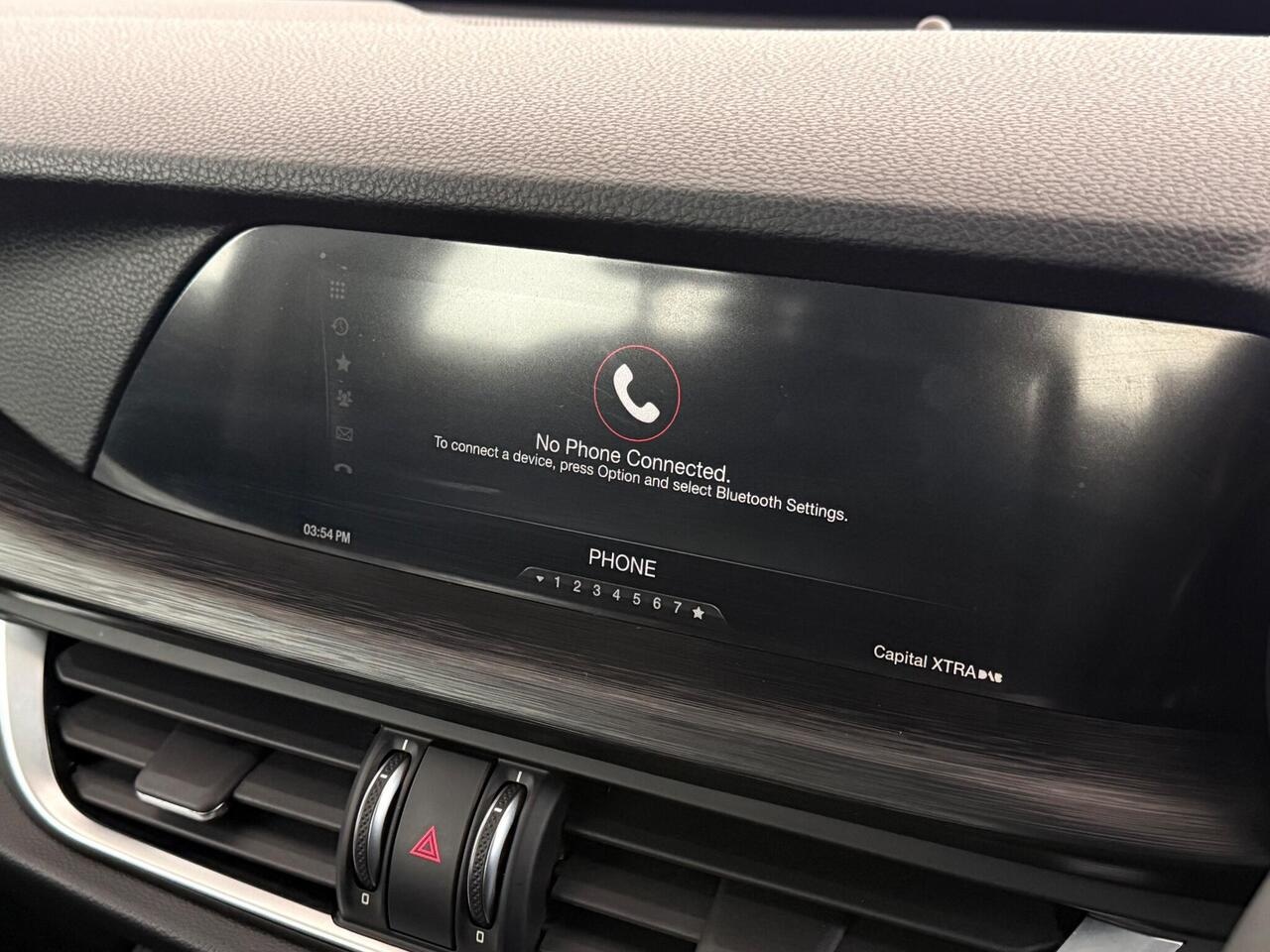 Alfa Romeo Stelvio thumbnail Infotainment System
