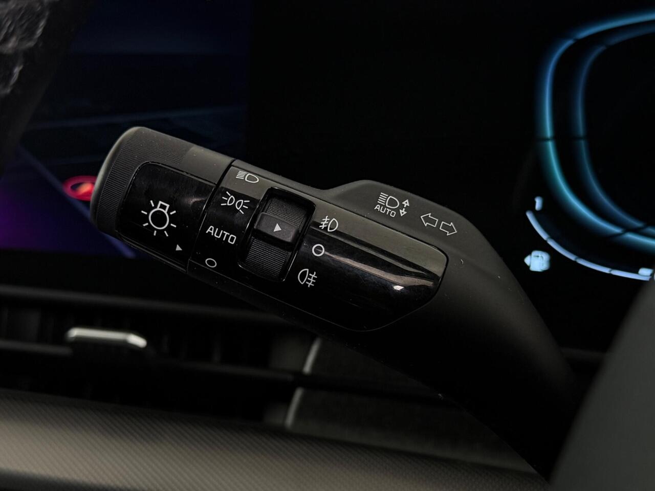 Kia Sportage thumbnail Misc Controls