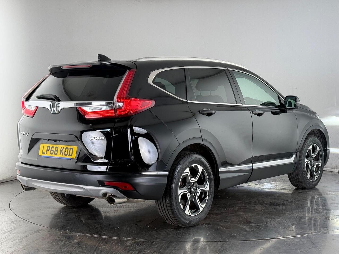 Honda CR-V thumbnail Rear Right