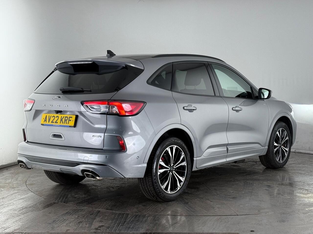 Ford Kuga thumbnail Rear Right